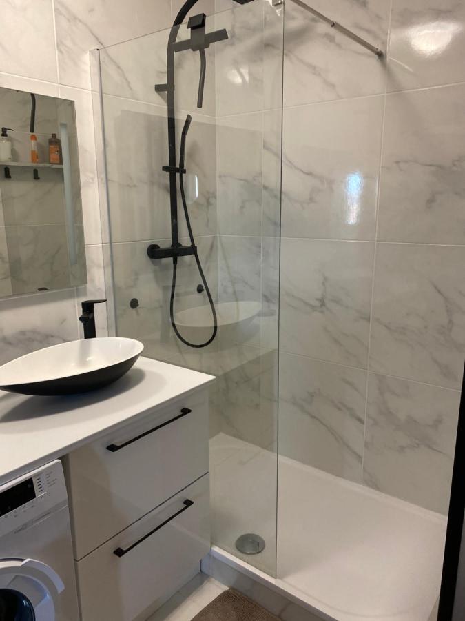 Appt T2 Proche Gare De Beziers Impasse Fay Apartman Kültér fotó